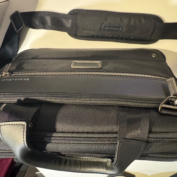 Briggs & Riley Work black Leather Slim Brief (KLB422-4) - Picture 13 of 16